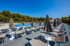 Seasonal outdoor pool - Hotel Medena (Seget)