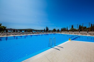 Seasonal outdoor pool