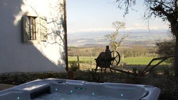 Trung tâm thể thao