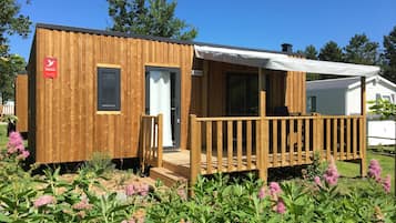 Comfort Mobile Home, 2 Bedrooms | Living area