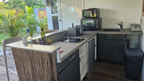 Bungalow Confort, 1 cama matrimonial, Terraza, en el área del jardín | Cocina privada