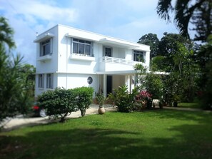 Bagian depan properti