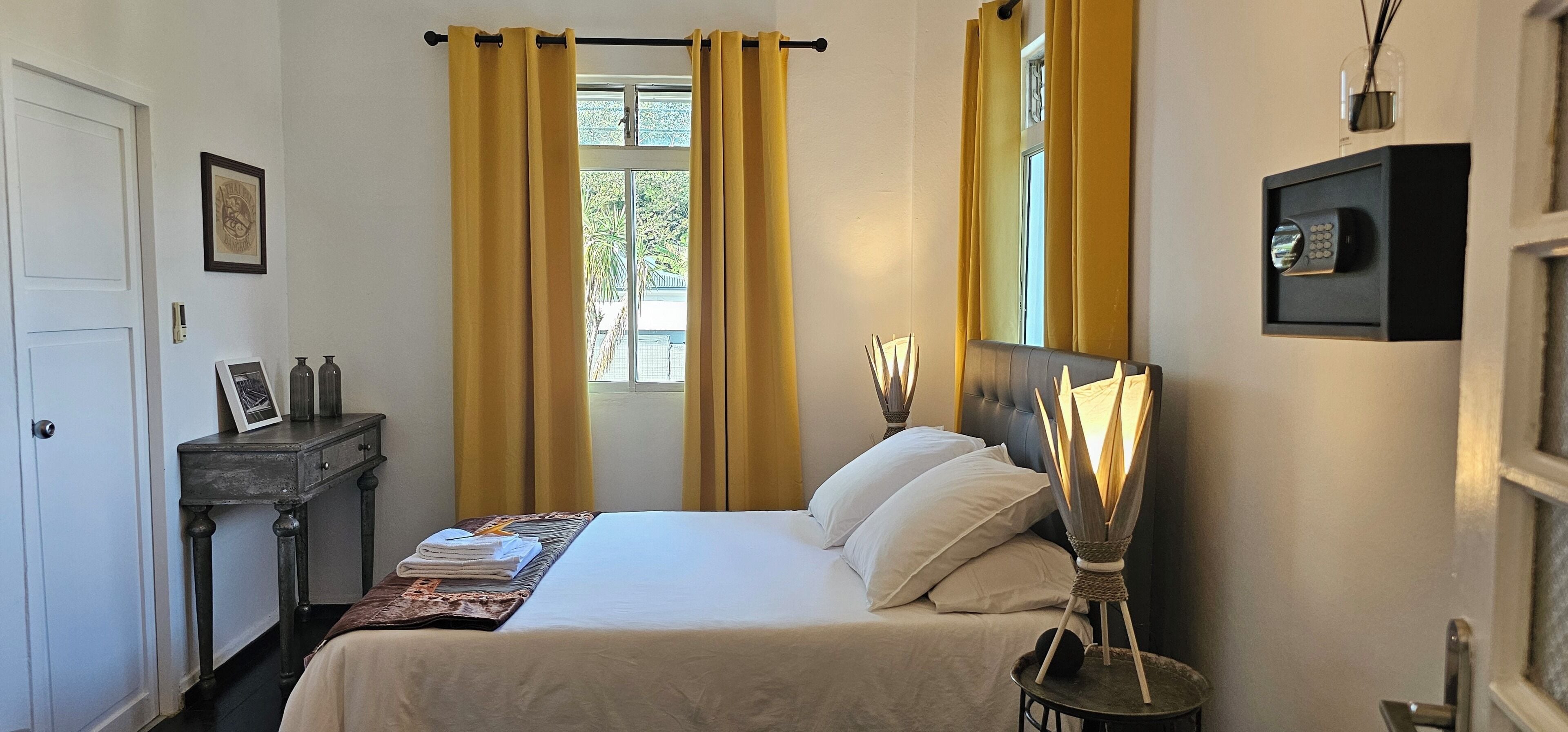 Elite Double Room, 1 Double Bed, Non Smoking, Private Bathroom | 1 bedroom, premium bedding, in-room safe, individually decorated