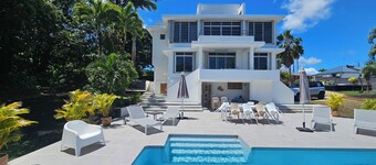 Habitation Villa Les Cassias
