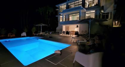 Habitation Villa Les Cassias