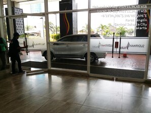Property grounds - Sudirman Park Apartment by Merry (Jakarta)