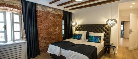 Premium bedding, minibar, in-room safe, desk