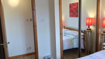 1 bilik tidur, dihias secara berasingan