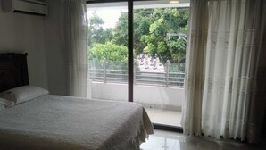 Unclassified image, 4 of 5, button - Hotel Misional (Santa Cruz)