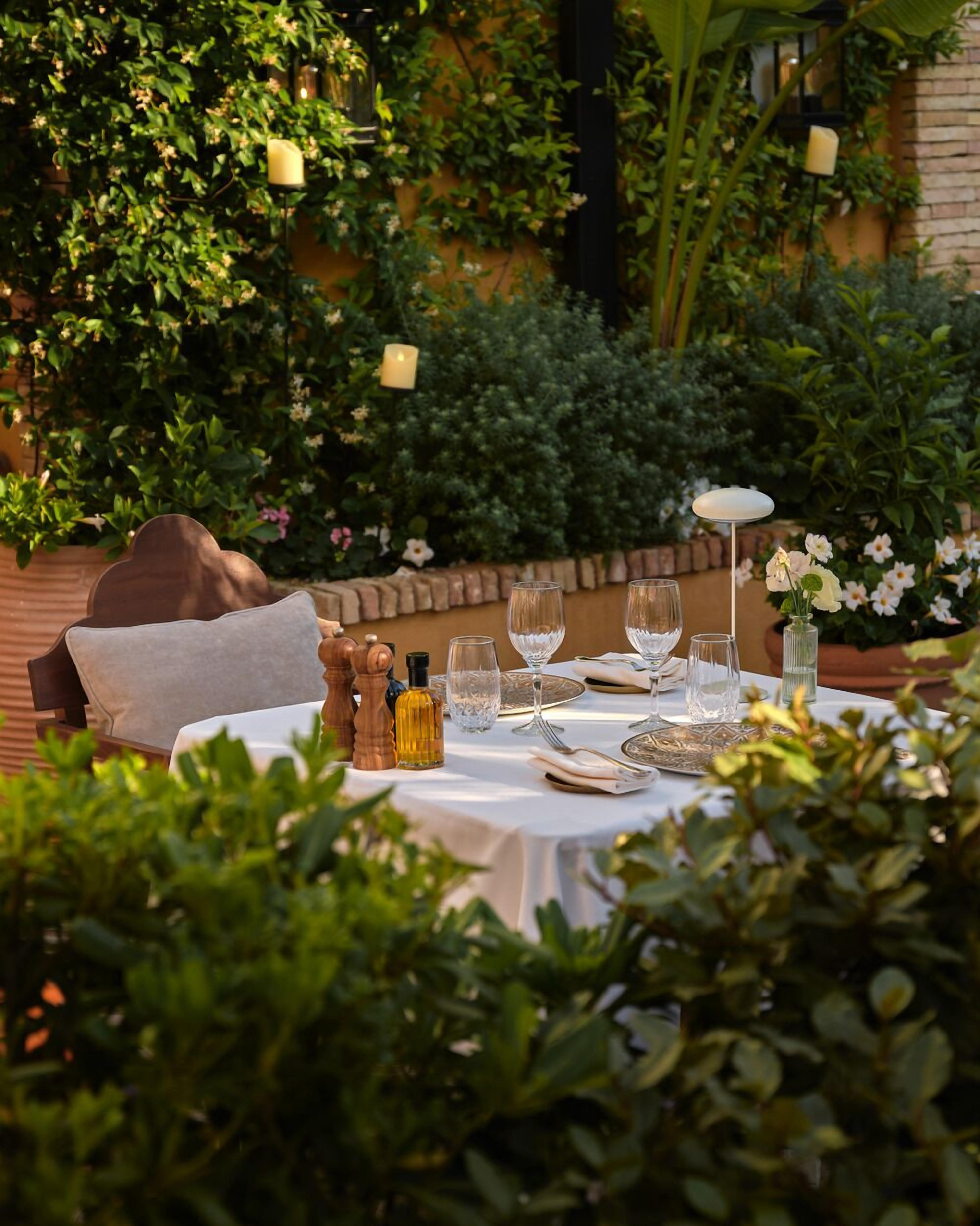 italian cuisine, pool views