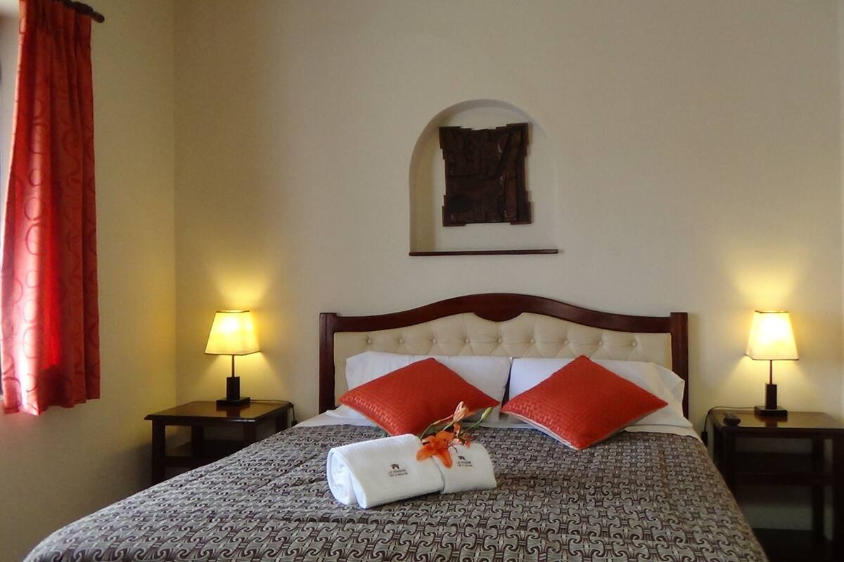 1 habitación, escritorio, camas plegables/adicionales y wifi gratis