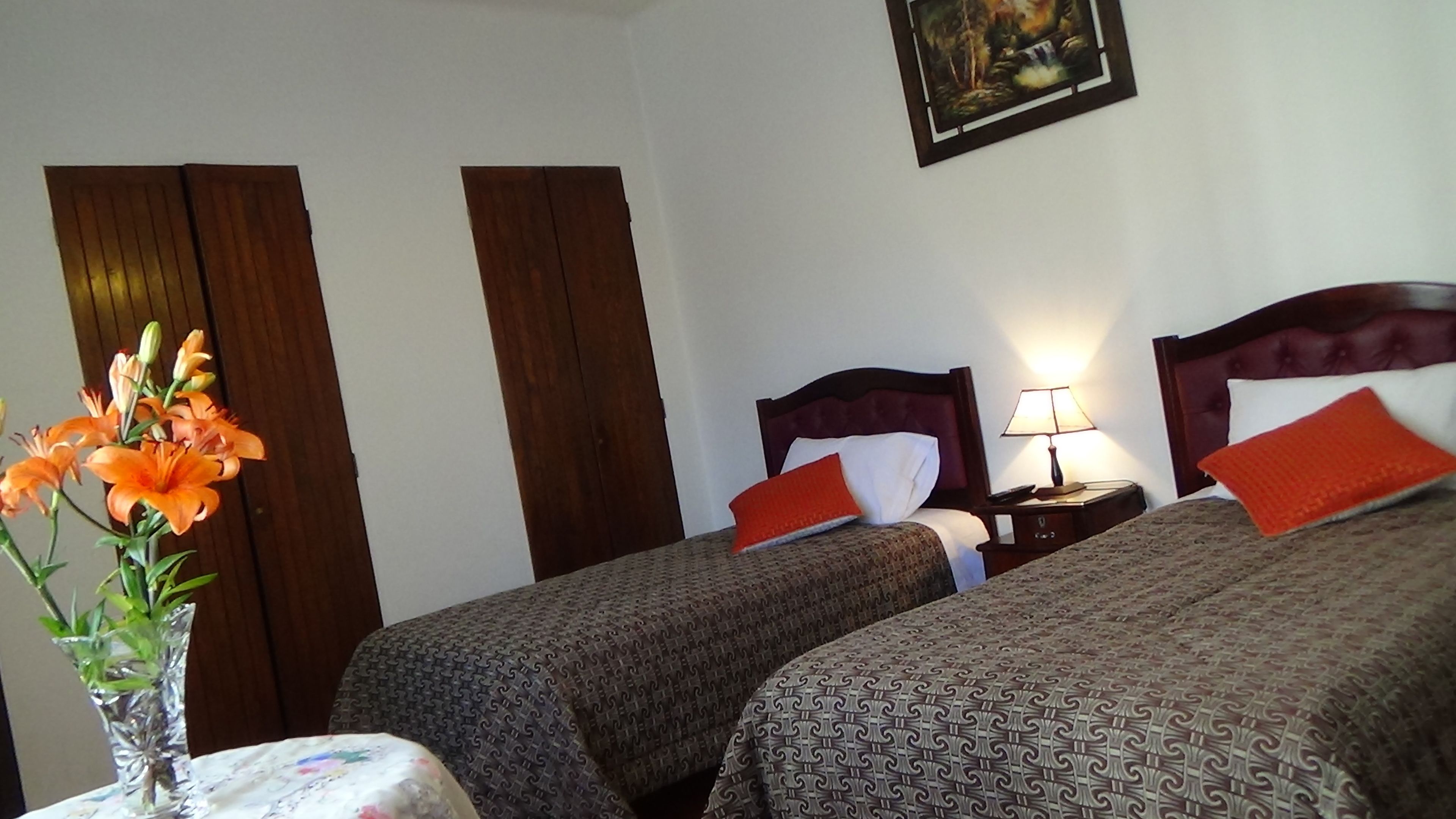 1 habitación, escritorio, camas plegables/adicionales y wifi gratis 