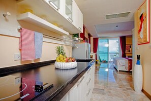 Oceanfront Studio with Shower | Private kitchenette | Fridge, microwave, stovetop, coffee/tea maker - Almali Rawai Beach Residence (Rawai)