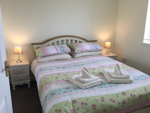 Apartment | 2 bedrooms, iron/ironing board, free WiFi, bed sheets - Inverness Apartments - Morning Field (Inverness)