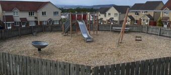 Inverness Apartments - Morning Field