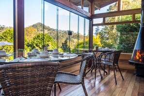 Free daily full breakfast