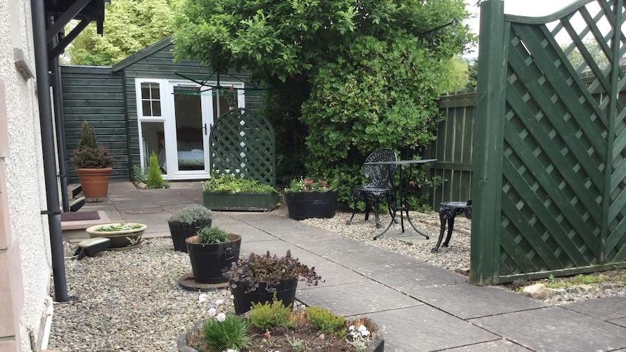Inverness Apartments - New Cottage