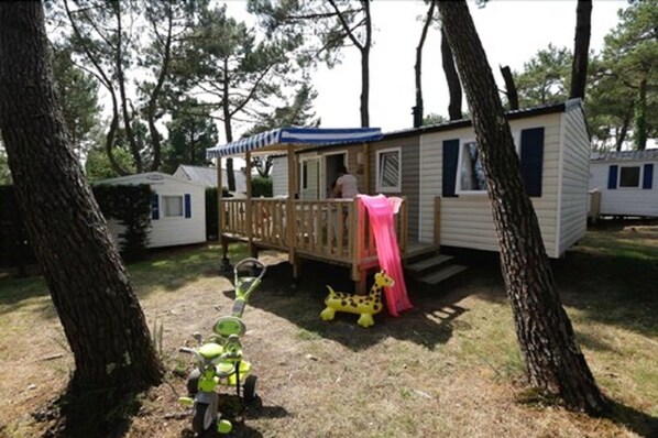 Iron/ironing board - Camping Le Fort Espagnol (Crach)