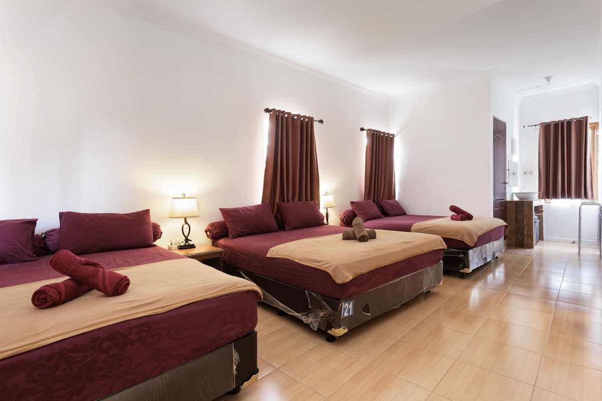 Family Double Room, 3 Bedrooms, Non Smoking | Desk, iron/ironing board, free WiFi