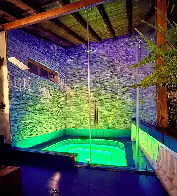 Bain à remous extérieur