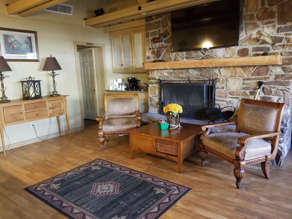 Lobby - Kernville Inn (Kernville)