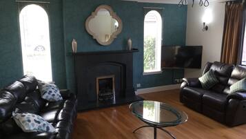 Lejlighed | Opholdsområde | Fladskærms-tv, dvd-afspiller