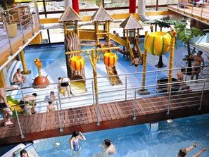 Indoor pool, outdoor pool - Aquamara cottage in Tatralandia (Liptovsky Mikulas)