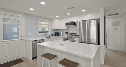 Island House Beach Resort V15