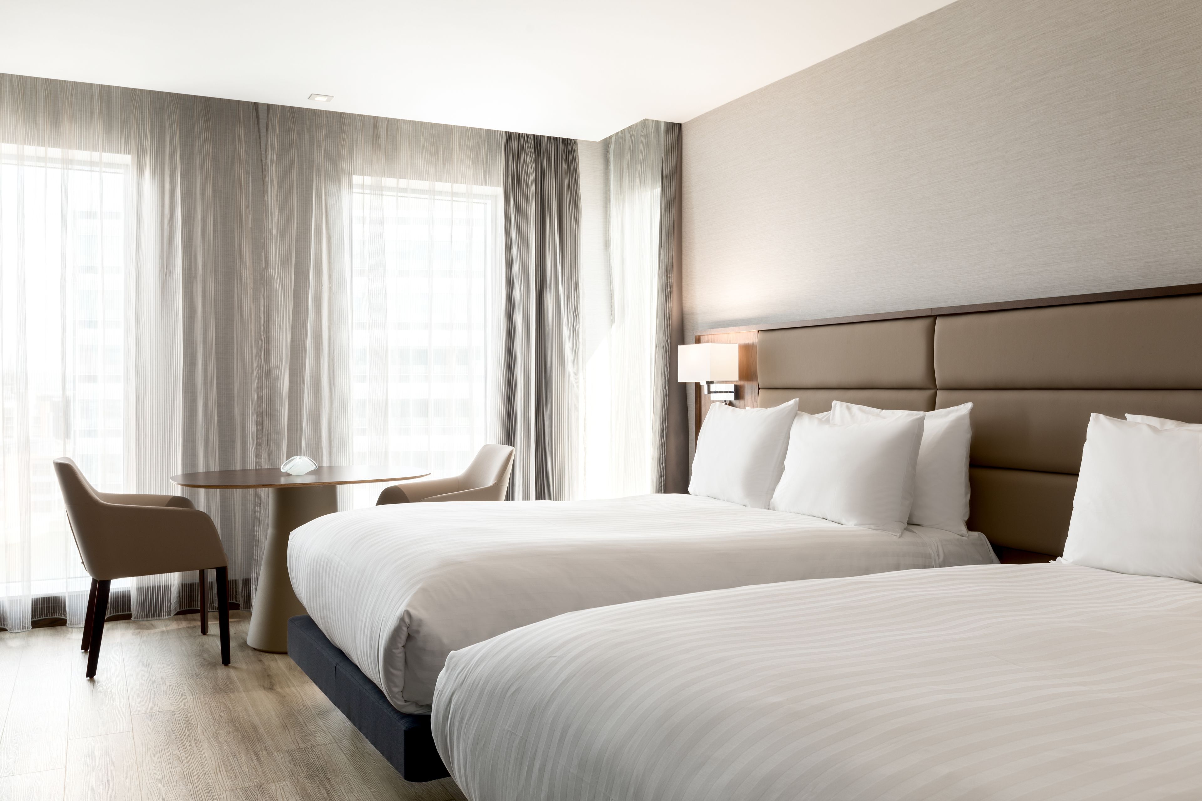 hypo-allergenic bedding, in-room safe, desk, laptop workspace