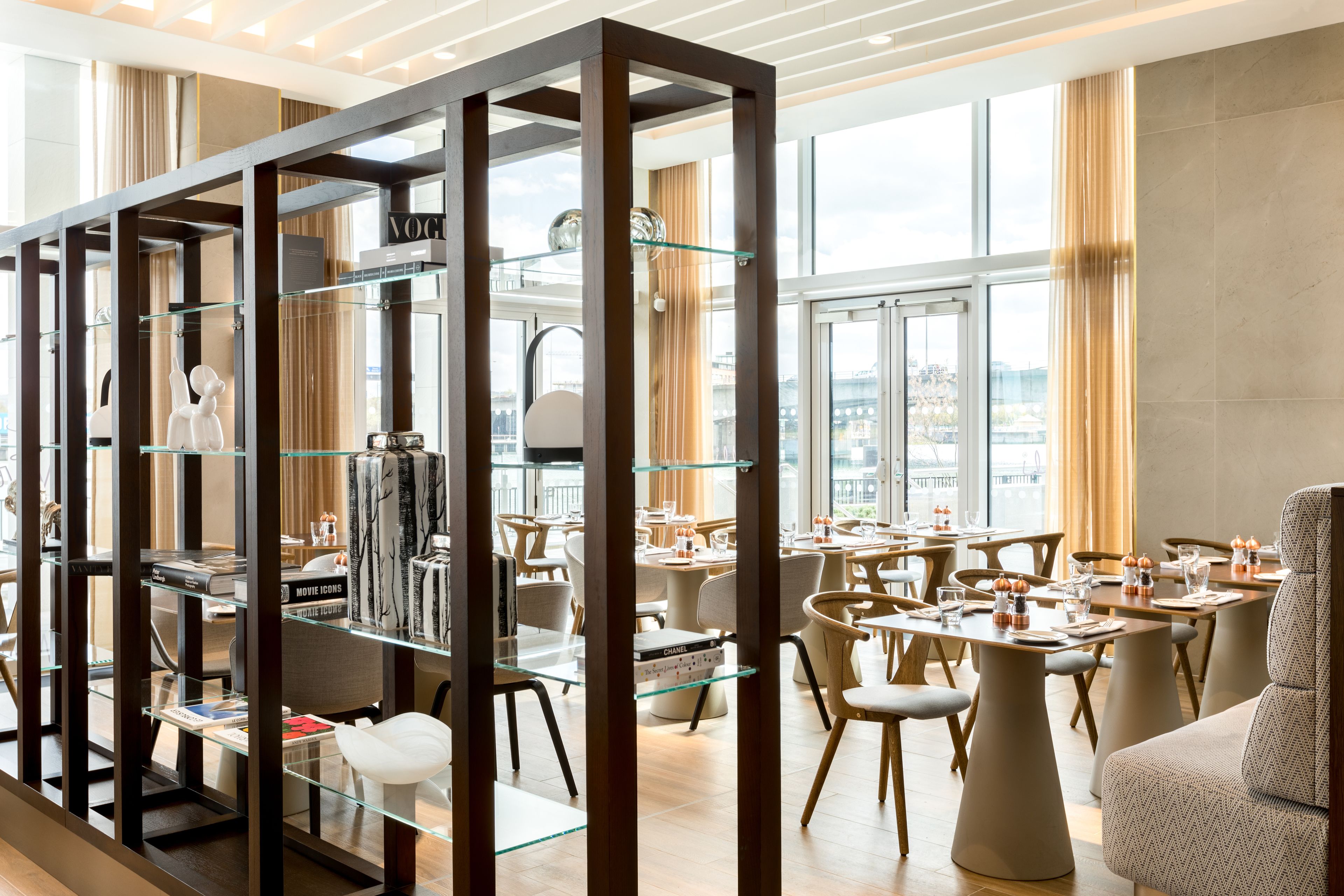 breakfast, lunch and dinner served