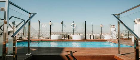 Kolam renang outdoor