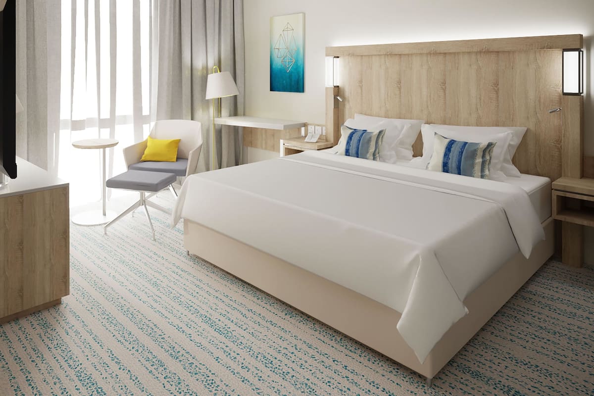 standard room, 1 king bed, non smoking | 1 bedroom, in-room safe, desk, laptop workspace