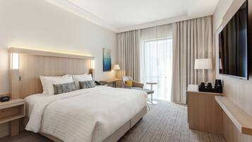 Standardzimmer, 1 King-Bett | Zimmersafe, Schreibtisch, laptopgeeigneter Arbeitsplatz