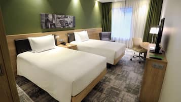 Bộ đồ giường cao cấp, két bảo mật tại phòng, màn/rèm cản sáng
