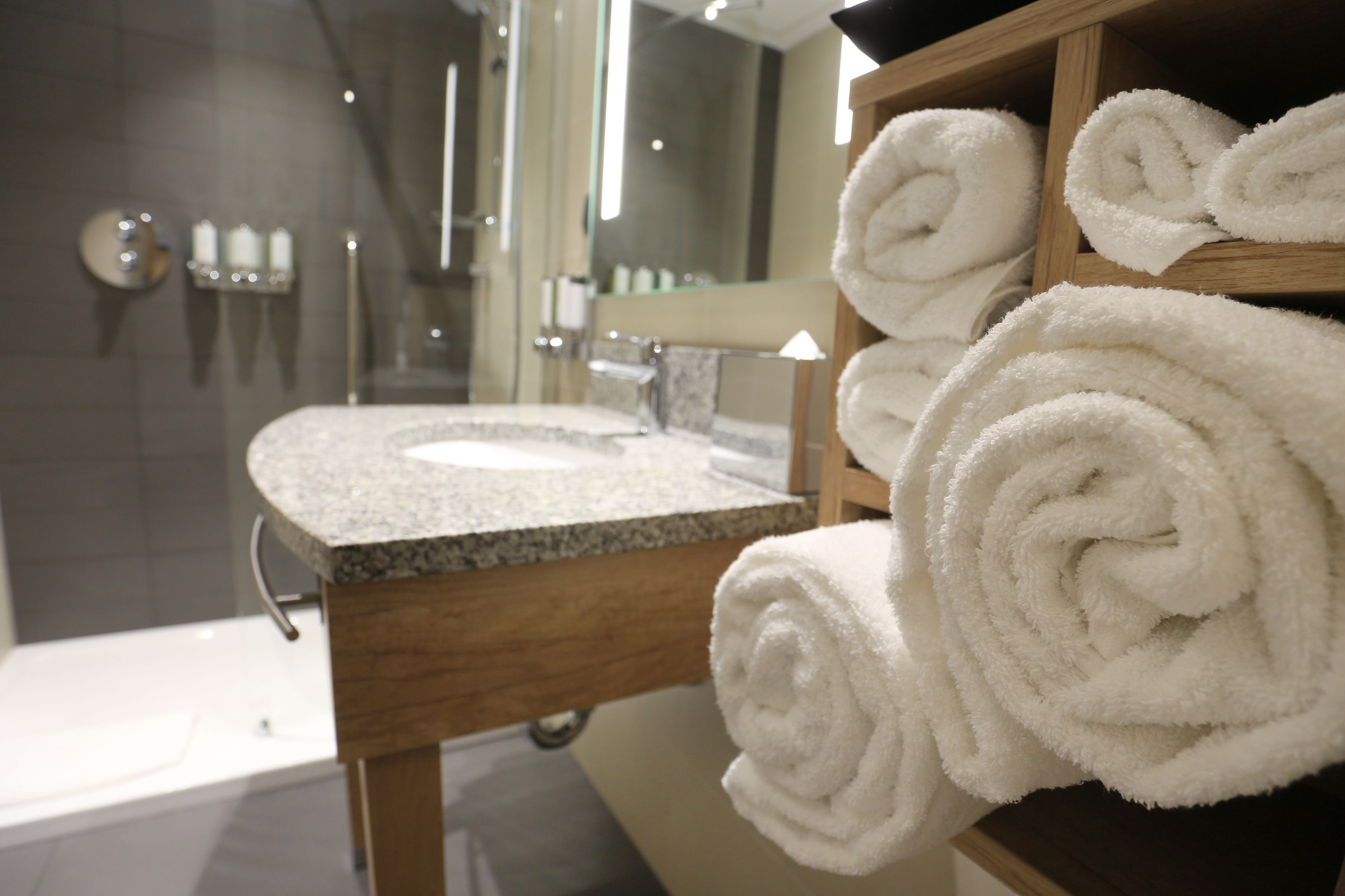 shower, free toiletries, towels