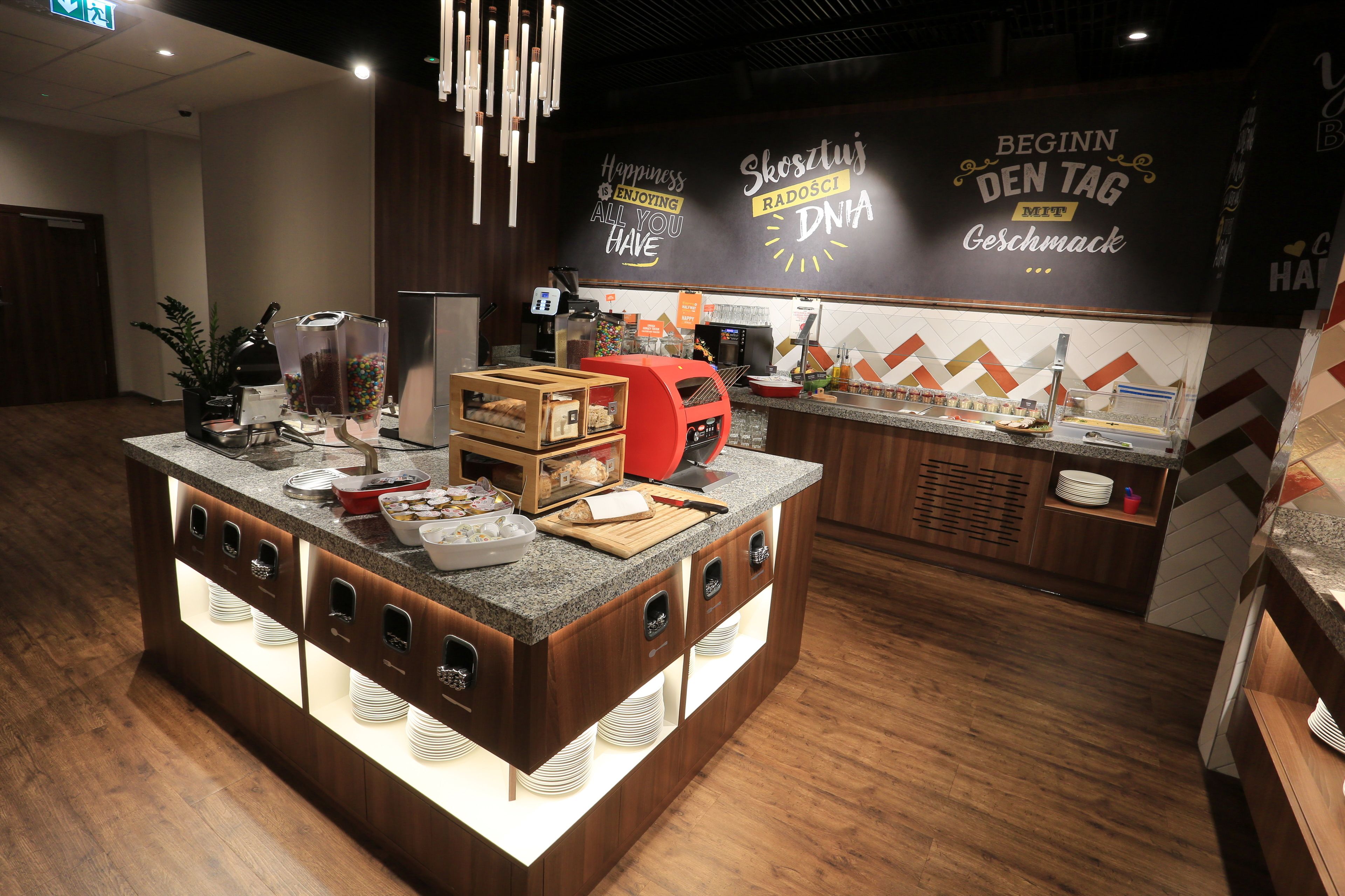 Free daily buffet breakfast