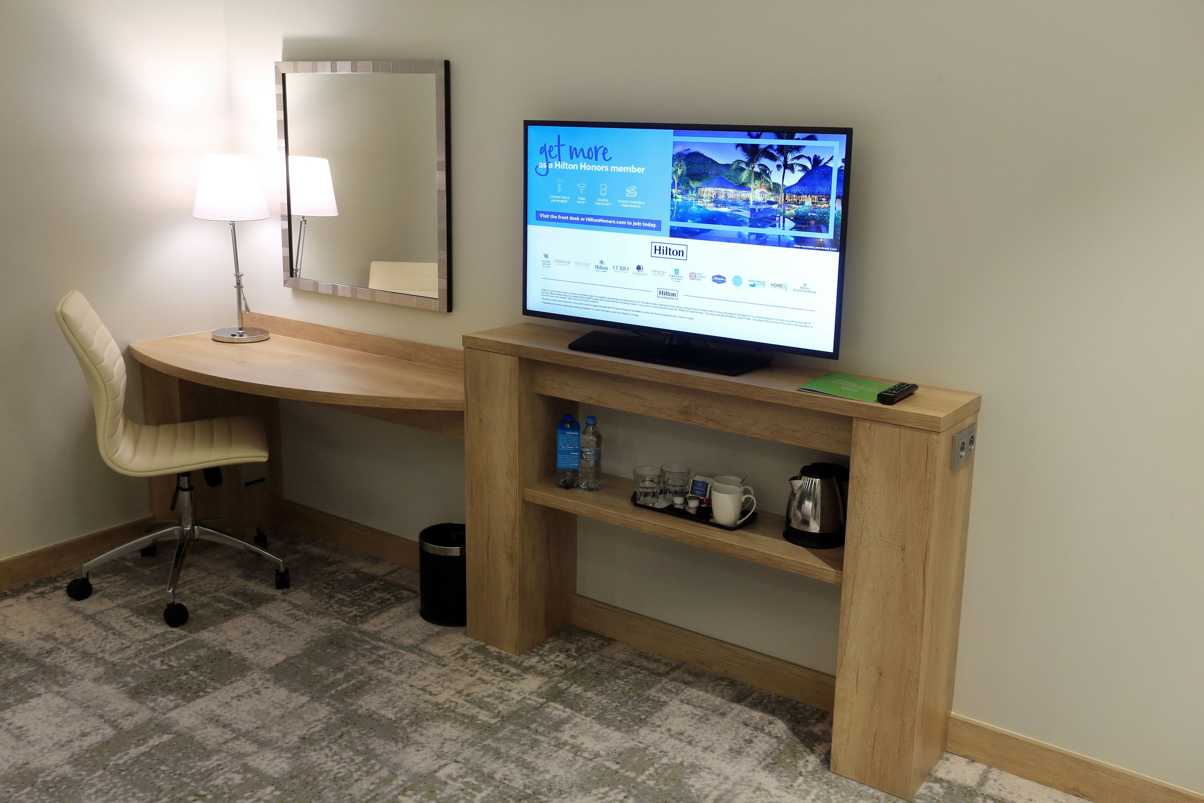 family room, 1 queen bed (connecting rooms) | premium bedding, in-room safe, blackout curtains, soundproofing