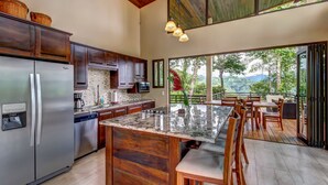 Private kitchen - Casa Vista Verde (Bahía Ballena)
