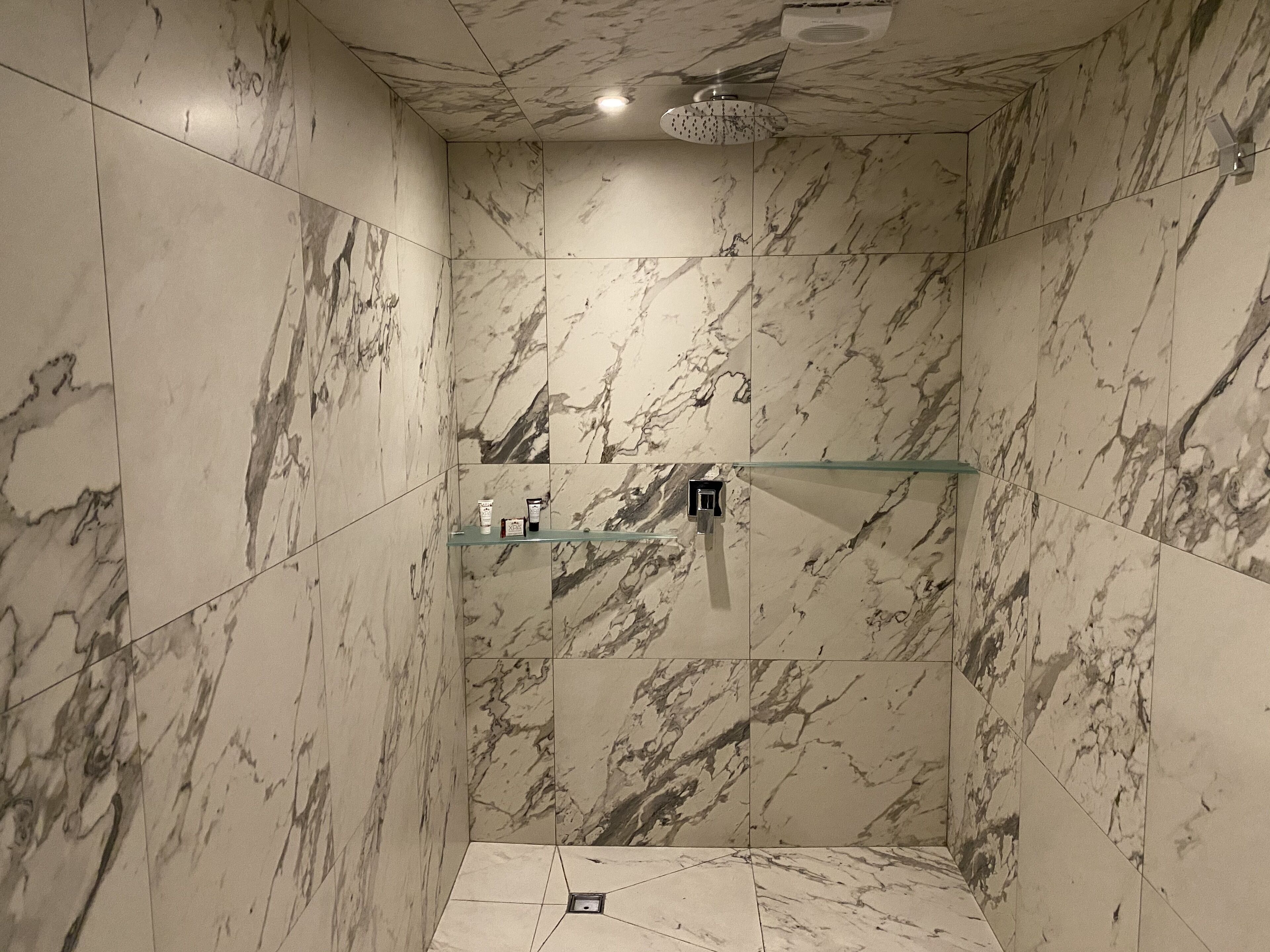 shower, rainfall showerhead, free toiletries, hair dryer