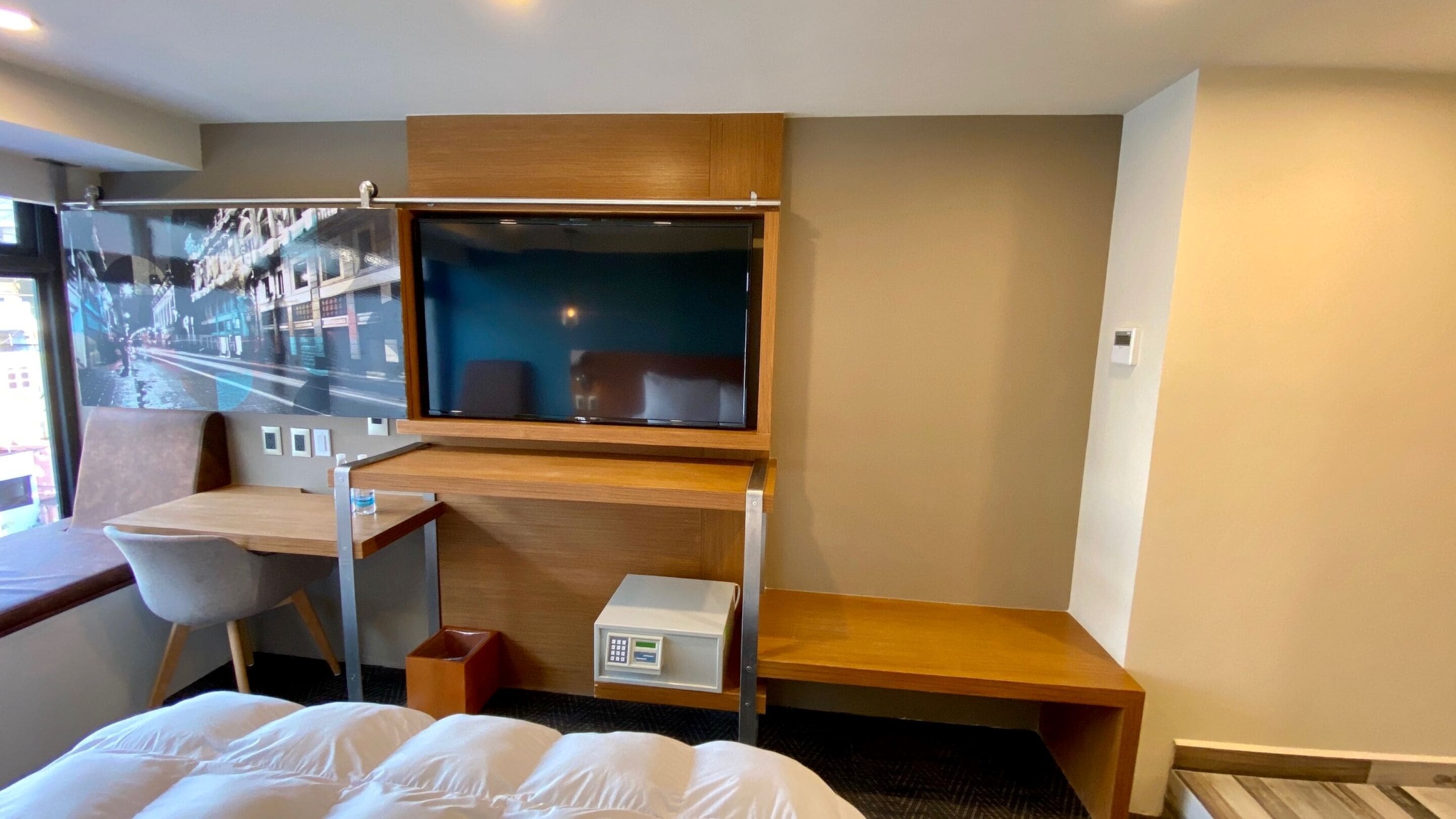 standard double room | 1 bedroom, premium bedding, in-room safe, desk