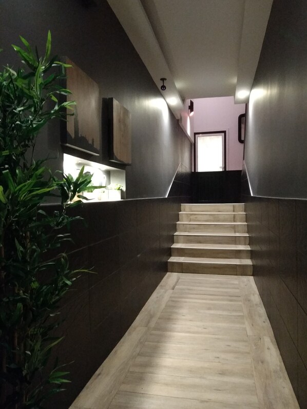 Interior entrance - Downtown Porto Spot (Porto)