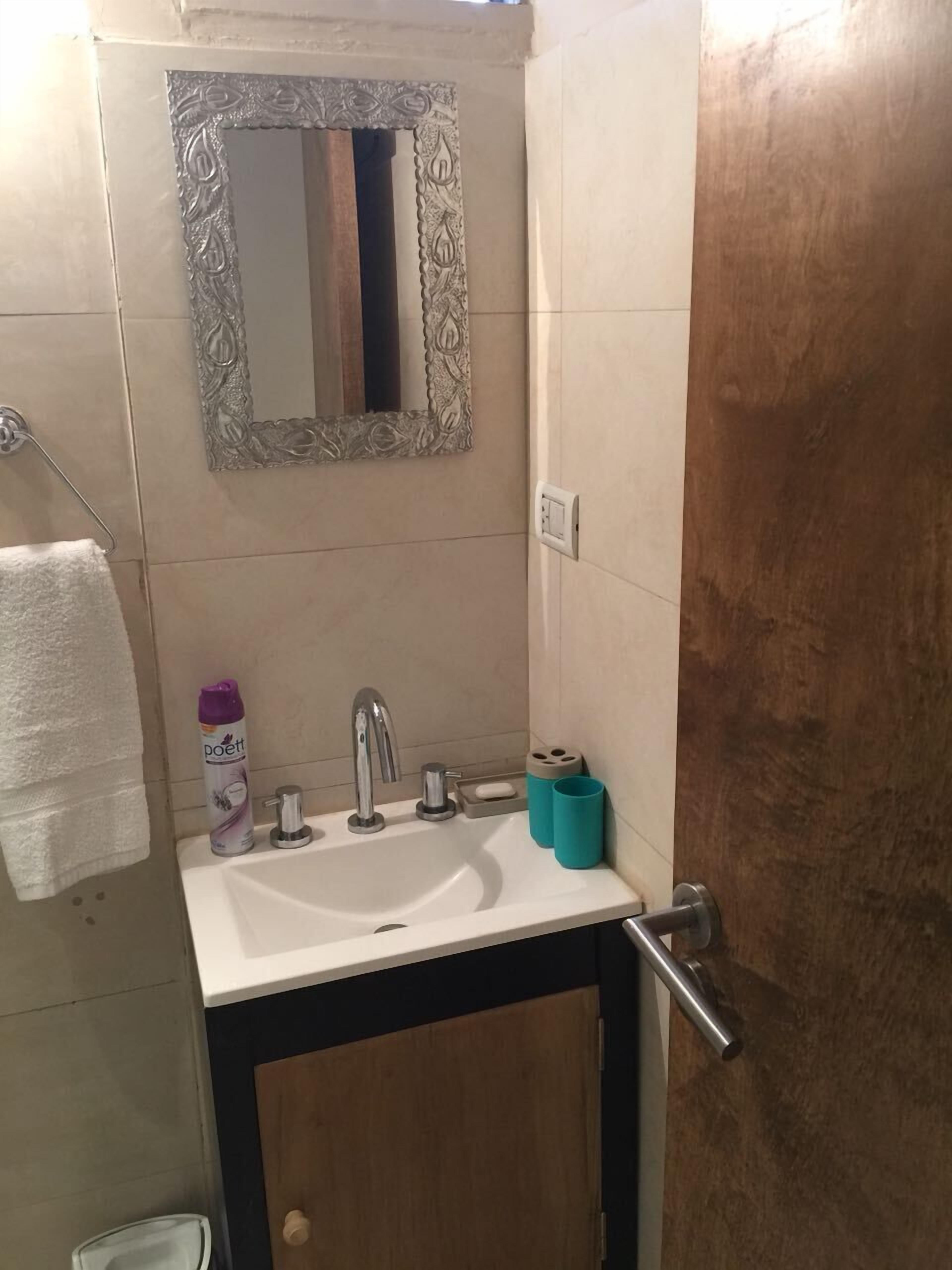 Apartment, 1 Bedroom | Bathroom sink