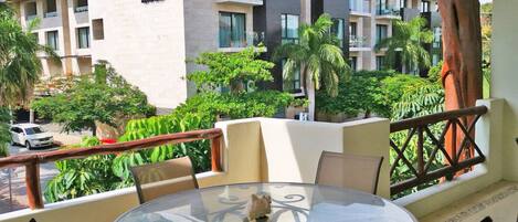 Departamento, 2 habitaciones | Balcón