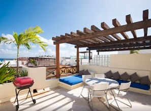 Las Olas 304 Penthouse 2 BR