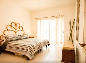 2 bedrooms, in-room safe, desk, iron/ironing board