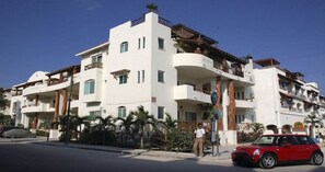 Fachada de la propiedad
