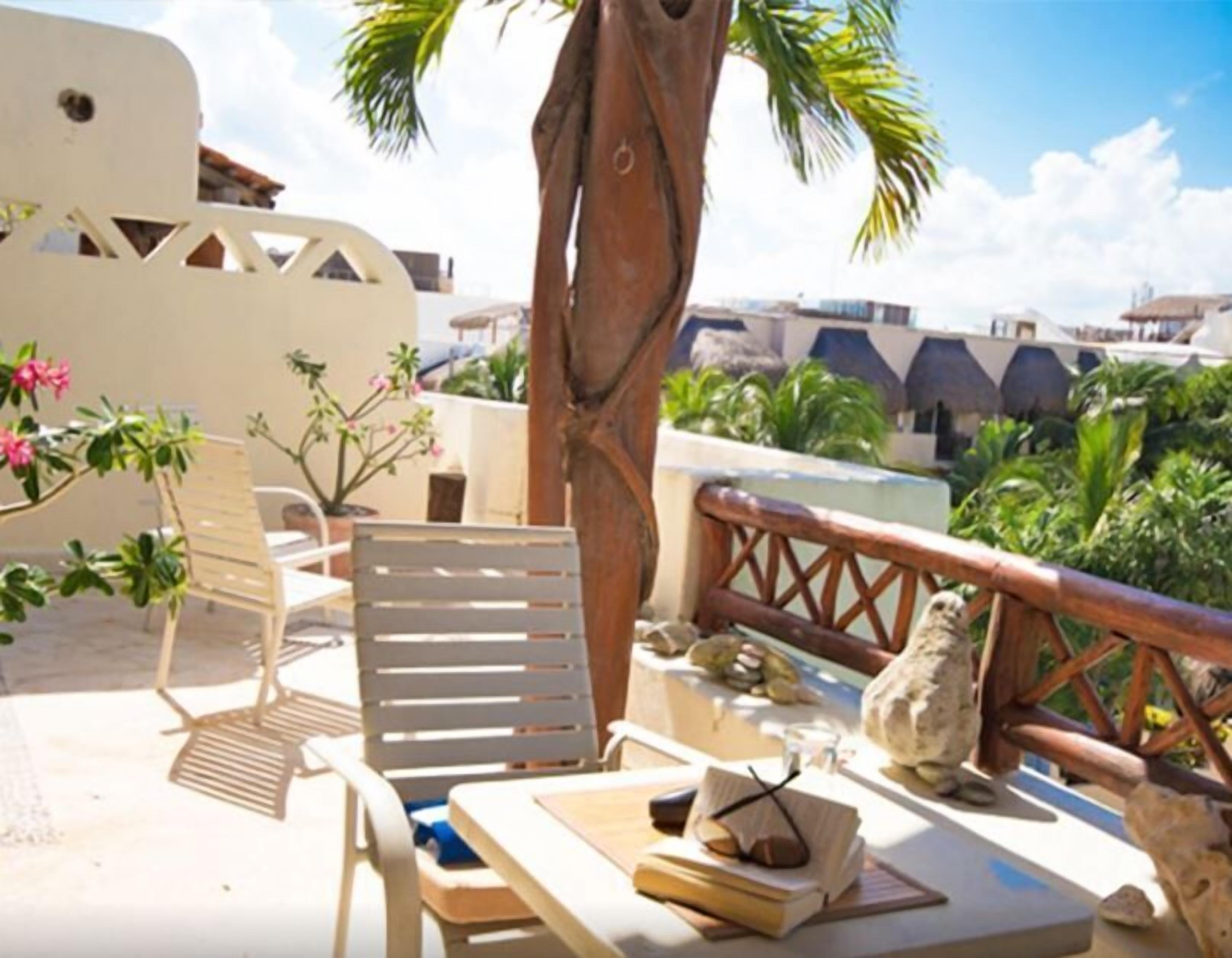 2 habitaciones, caja de seguridad en la habitación y escritorio 