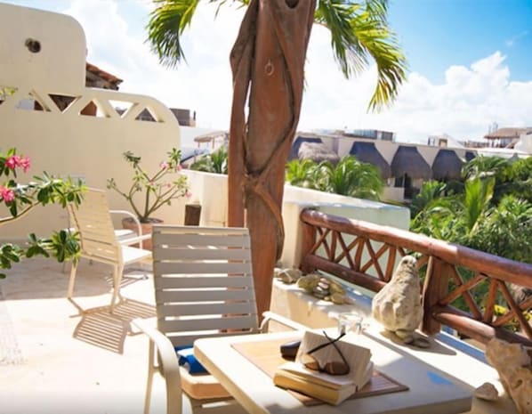 2 bedrooms, in-room safe, desk, iron/ironing board