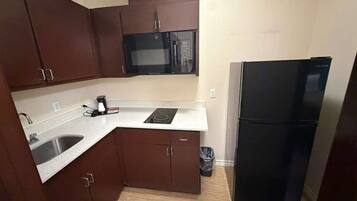 Fridge, microwave