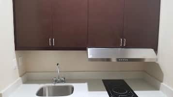 Fridge, microwave